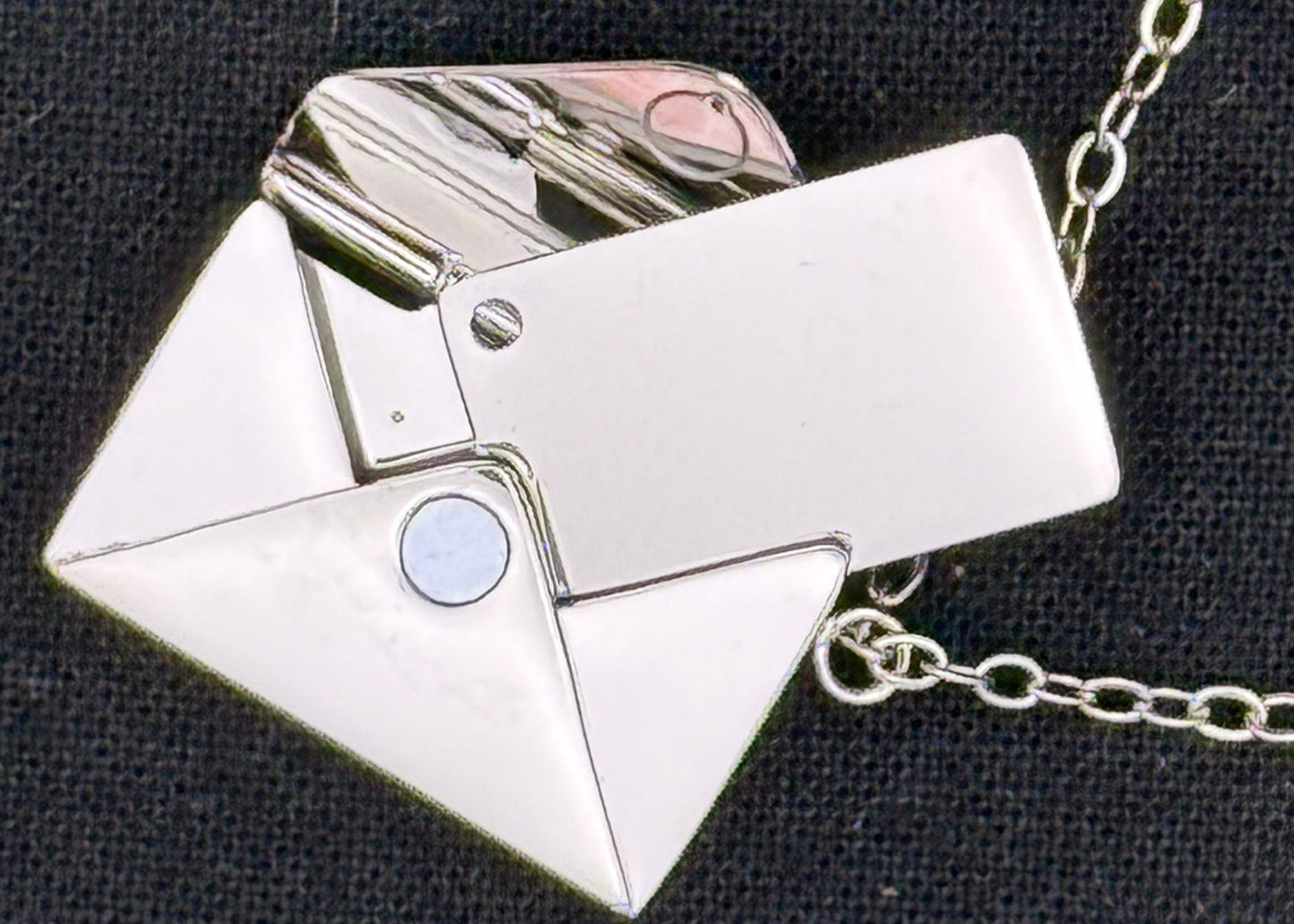 Secret Letter Necklace – Personalized Hidden Message Keepsake